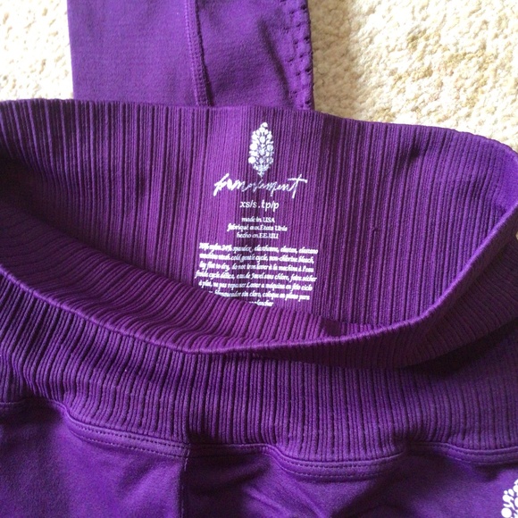 Free People Good Karma HR 7/8 Legging in Eggplant sz XS/S NWOT - Picture 8 of 13